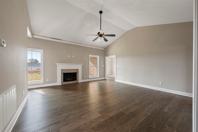 Building Photo - 457 Adalynn Cir