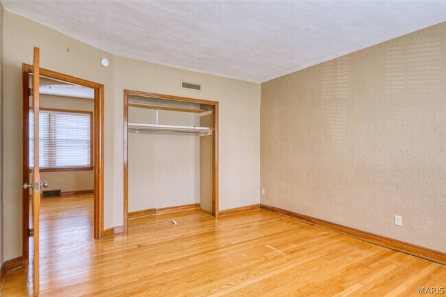 Building Photo - 6601 Alamo Ave