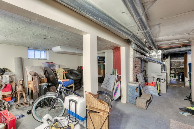 Building Photo - 700 Remington St