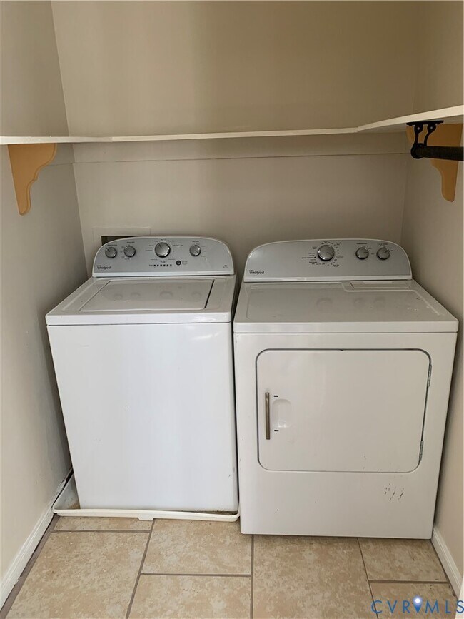 Building Photo - 6904 Deer Thicket Dr