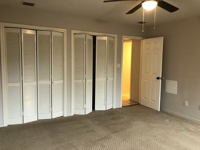 Building Photo - 108 E Jupiter Ln