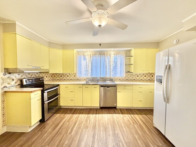 Building Photo - 715 Bushnell St