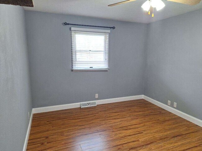 Building Photo - 1084 Nease Dr