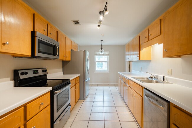 Building Photo - 1442 Harrier Hollow