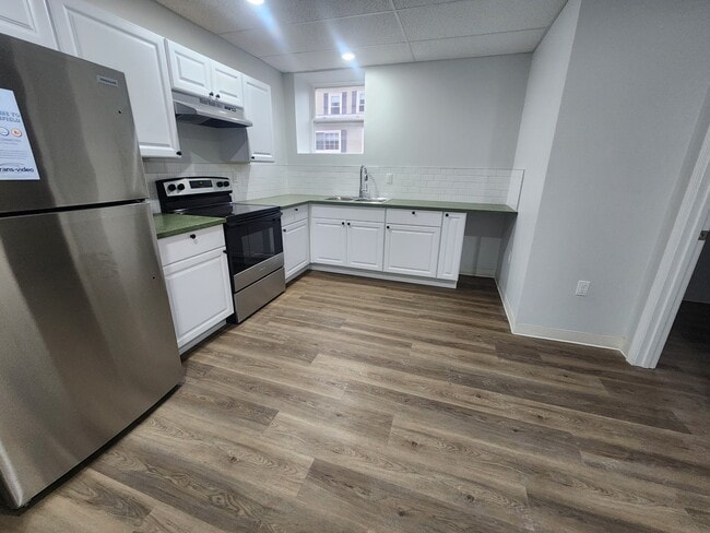 Building Photo - 151 S Main St