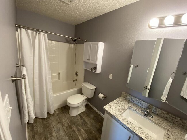 Building Photo - 4603 Courtside Dr