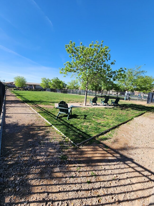 Building Photo - Guard-Gated Cadence | 2 Bed Single-Story Home in 55+ Community | WiFi Included