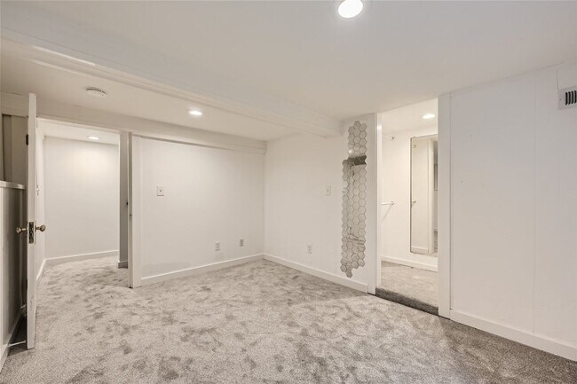 Building Photo - 7522 9th Ave NE