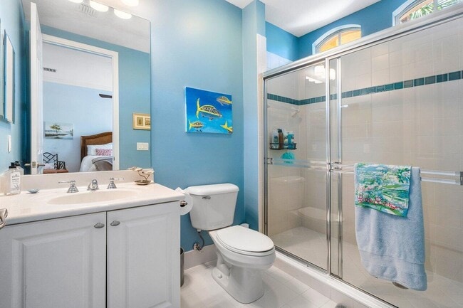 Building Photo - 11756 Valencia Gardens Ave