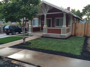 Building Photo - Updated 1930s Craftsman Duplex!