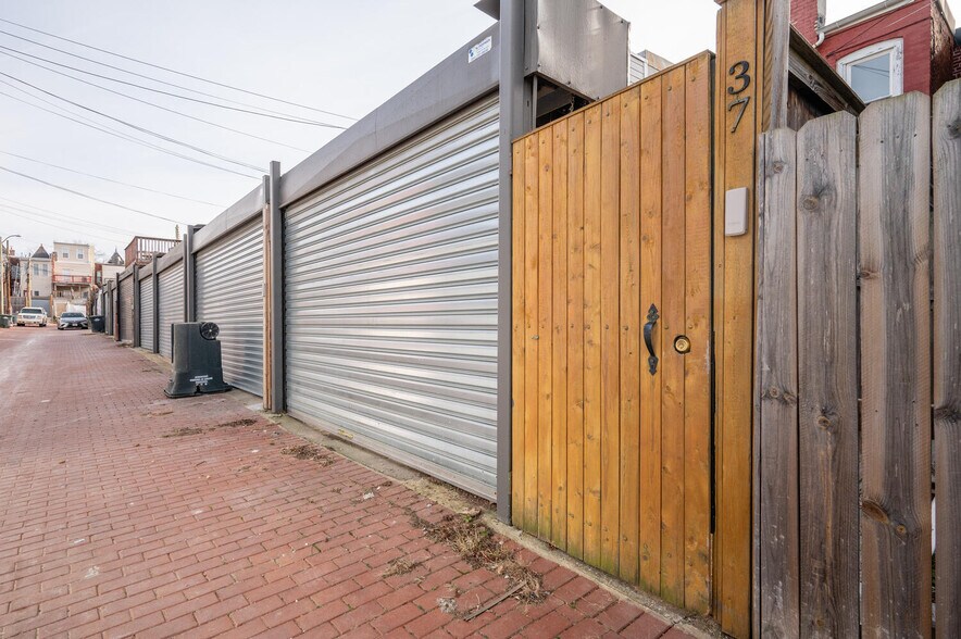 Back Gate Entrance - 37 Randolph Pl NW
