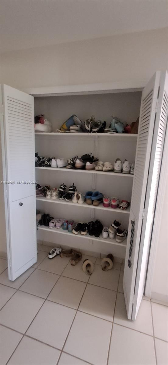 Building Photo - 1417 SW 139th Ave