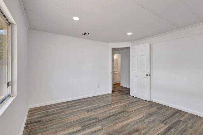 Building Photo - 4072 74th St N