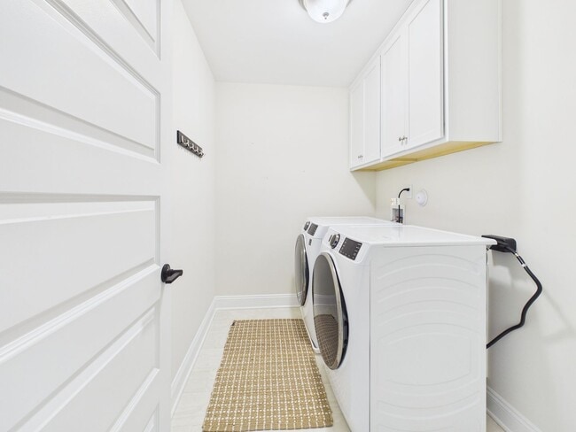 Building Photo - 4725 Tuscany Pl