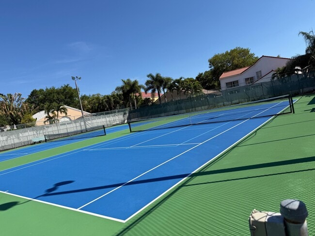 Building Photo - 10123 Caoba St