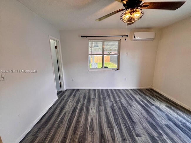 Building Photo - 1158 NW 34th Ave