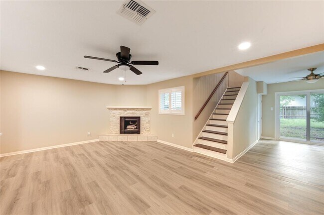 Building Photo - 25507 Glen Loch Dr
