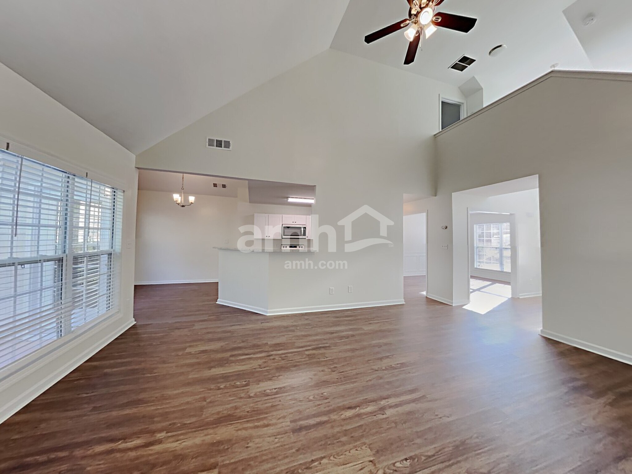 Building Photo - 2675 Sedgeview Way NE