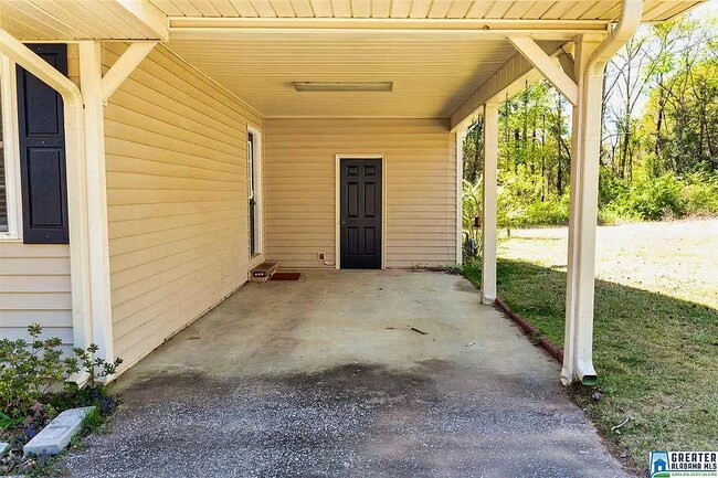 Building Photo - 707 Truss Ferry Rd