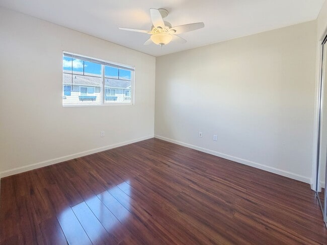 Building Photo - Stunning 3-bedroom and 2.5-bathroom Townhouse (Located in Mariner Place, Ewa Beach, HI) Move in S...