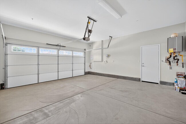 Building Photo - 73514 Cierra St