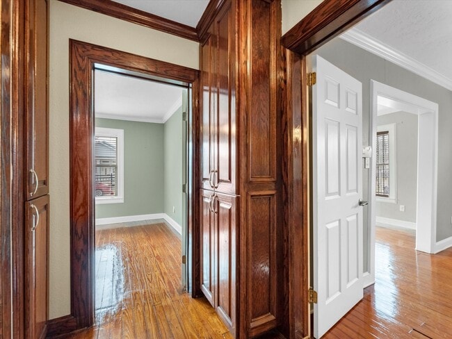 Building Photo - 1211 Bigelow St