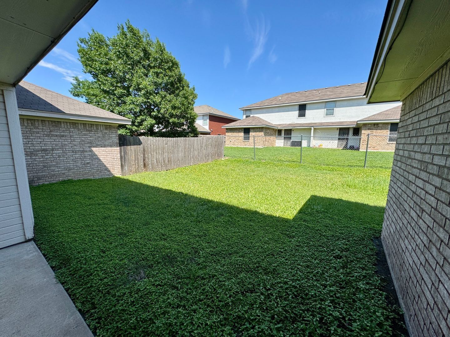 Building Photo - 4402 Jeff Scott Dr