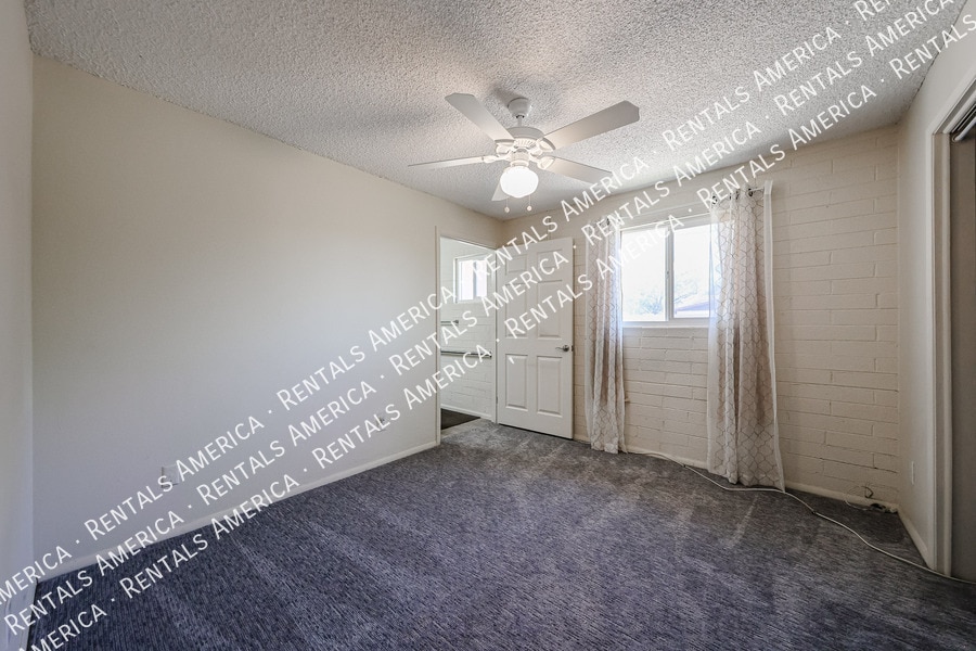 Building Photo - 7901 E Kimsey Ln