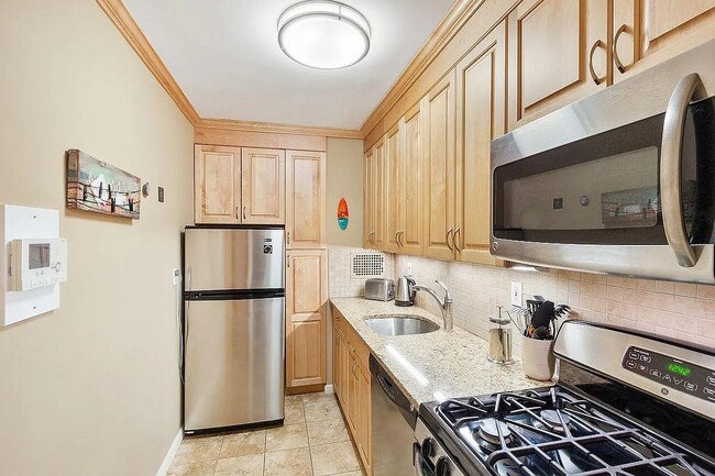 Building Photo - 39-65 52nd St