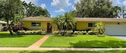 Building Photo - 361 SW 60th Ave