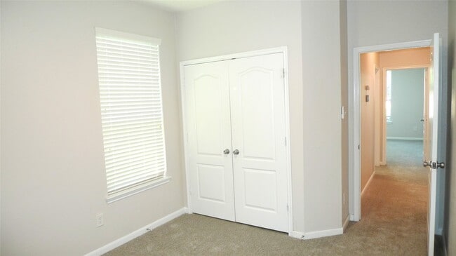 Building Photo - 6707 Lindale Springs Ln