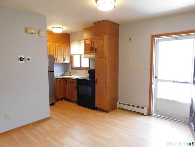 Building Photo - 4754 Madison Ave