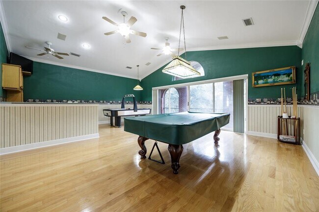 Building Photo - 7513 SW 35th Way