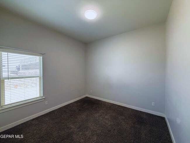 Building Photo - 241 Ilchester Wy