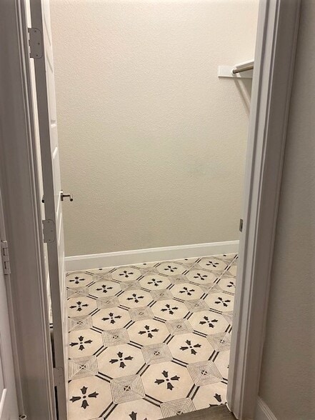 Laundry room - 11330 Cottage Grove