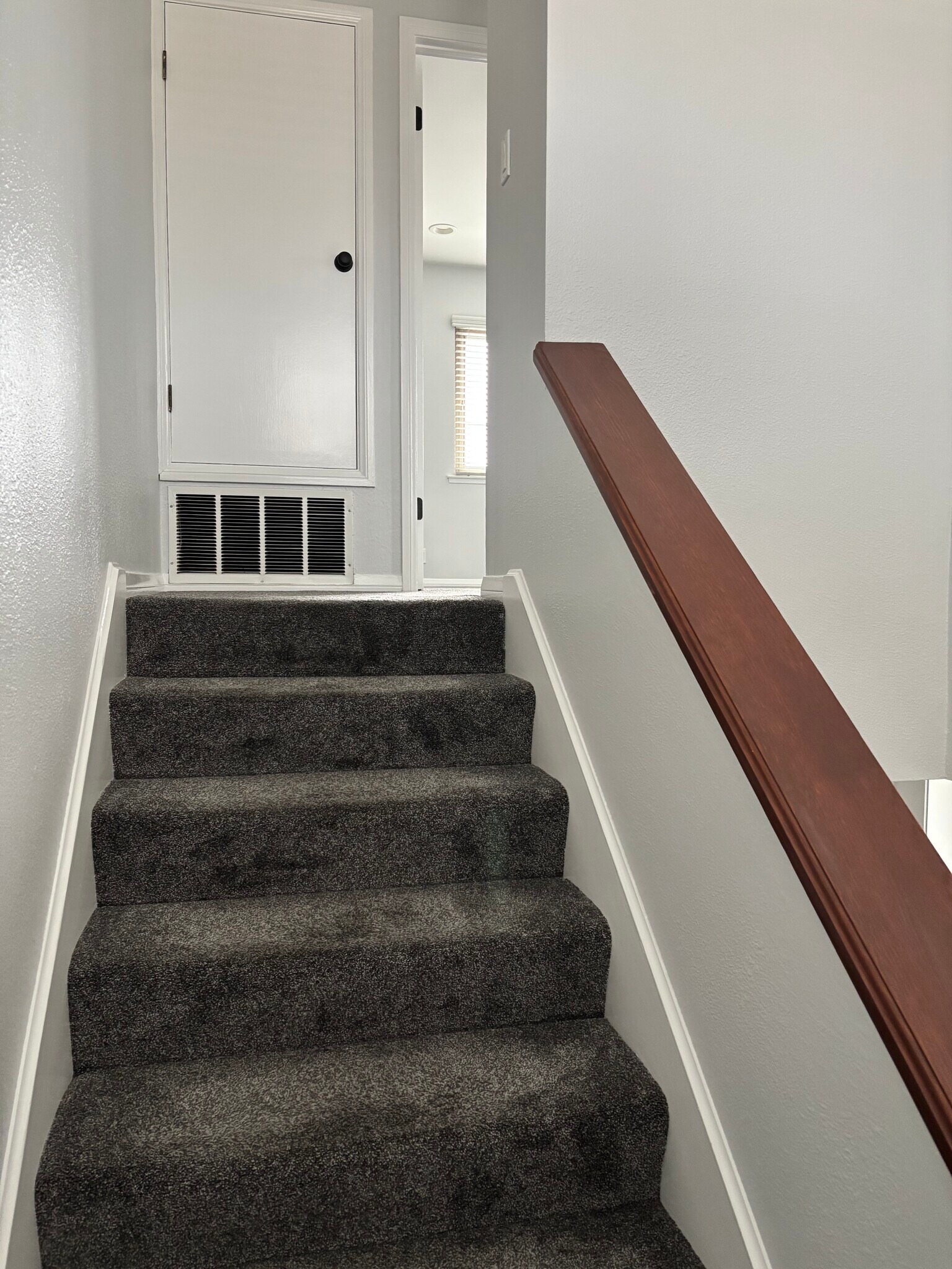Building Photo - 6509 W 86th Plz