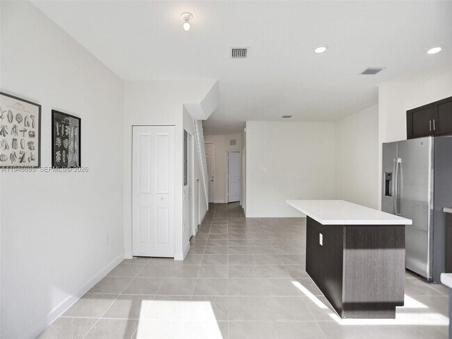 Building Photo - 3436 W 111th Pl