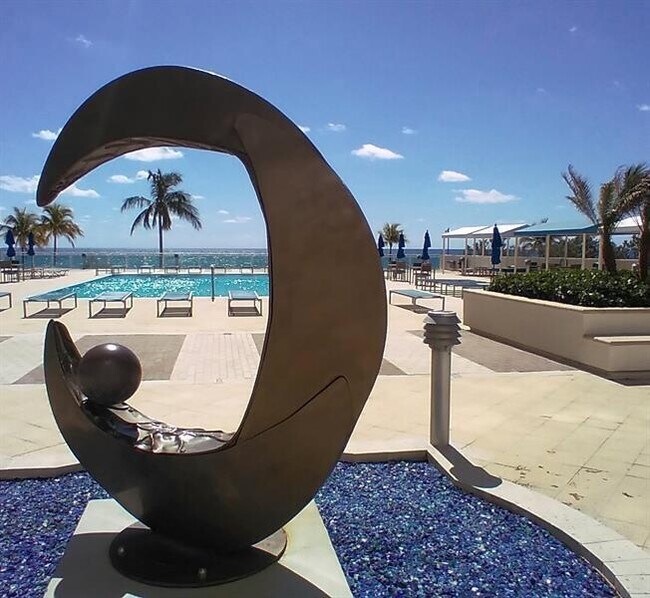 Building Photo - 3900 Galt Ocean Dr