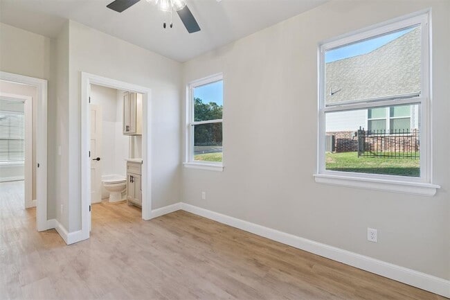 Building Photo - 4212 Abbey Pk Dr