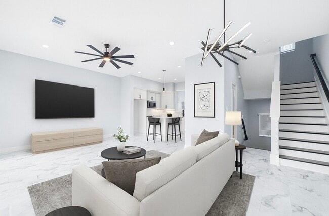 Building Photo - 3415 Daphne St