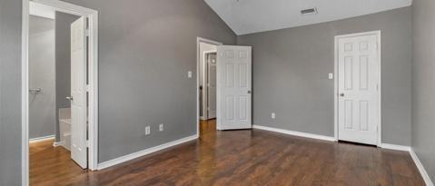 Building Photo - 808 Custer St