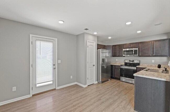 Building Photo - 6076 Arbor Wds Wy