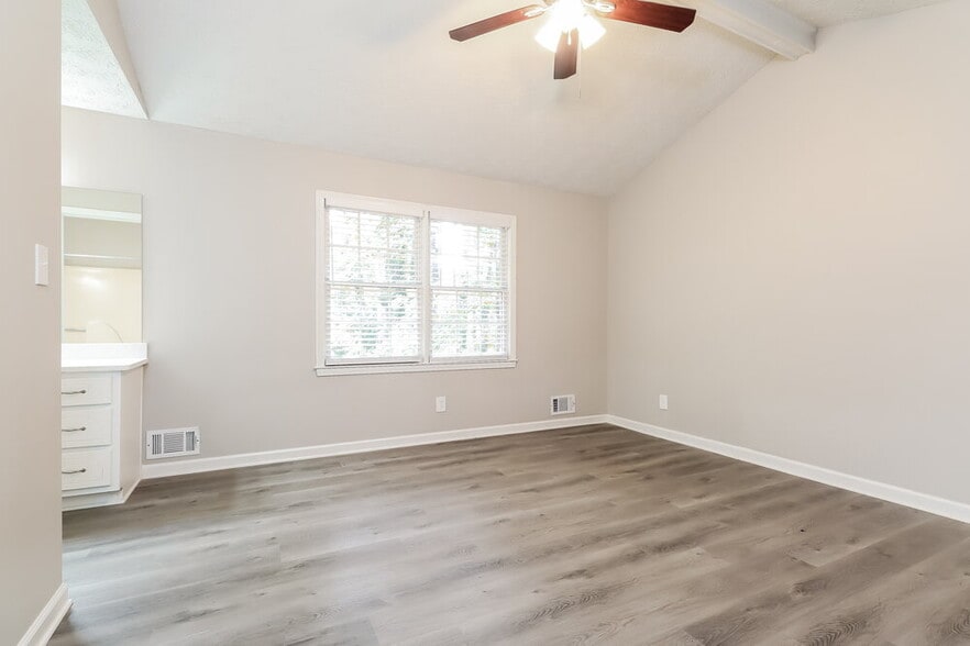 Building Photo - 1609 Sugar Plum Dr SW