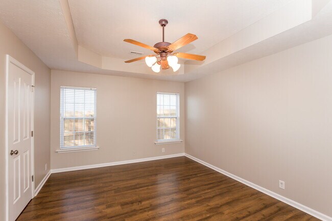 Building Photo - 1123 Geneil Ln