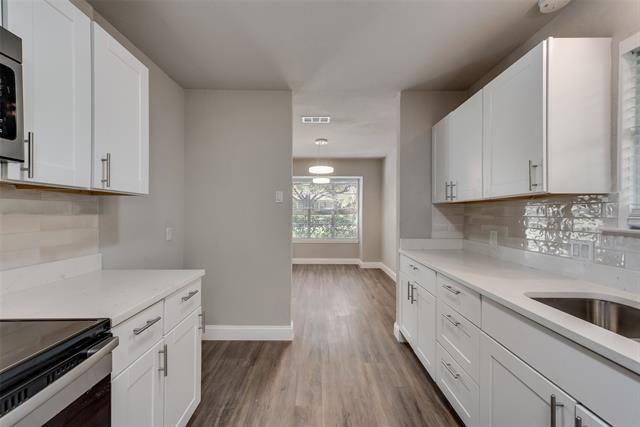 Building Photo - 1500 Wade Dr