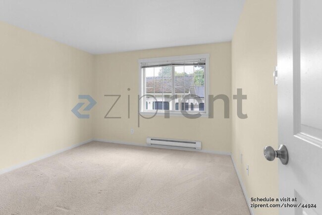 Building Photo - 12404 E Gibson Rd