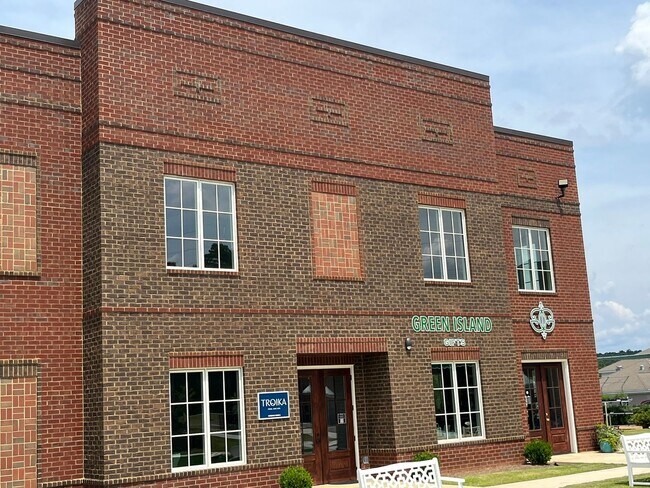 Building Photo - 6801 River Rd