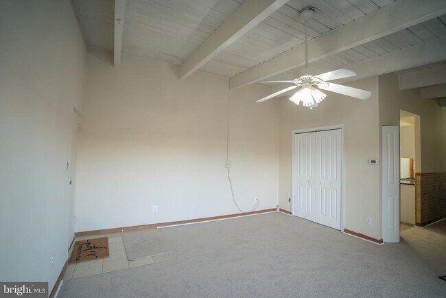 Building Photo - 7507 Riverdale Rd