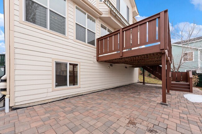 Building Photo - Long Realty & Property Management - Big home. Big yard. Big vibes. 6 beds 4 baths 3,556 sq ft Aur...