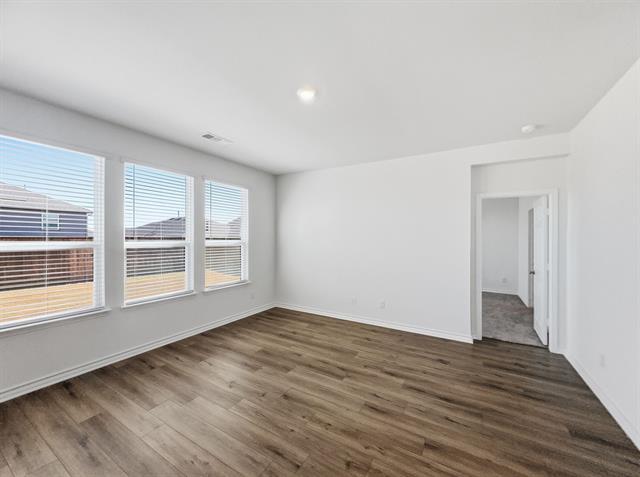 Building Photo - 663 Saxony Dr